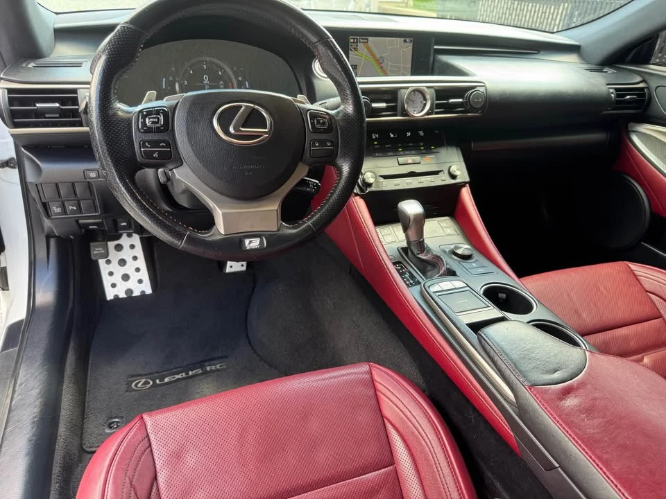 2016 Lexus RC - Image 2 of 4