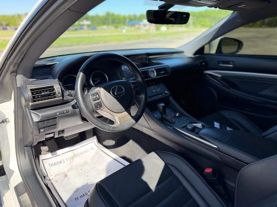 2016 Lexus RC - Image 11 of 14