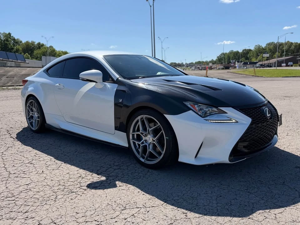 2016 Lexus RC - Image 9 of 14