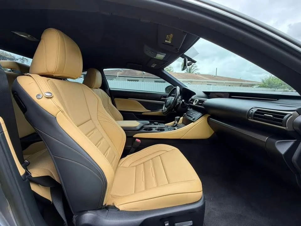 2016 Lexus RC - Image 9 of 13