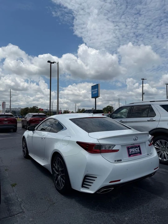 2016 Lexus RC - Image 4 of 7
