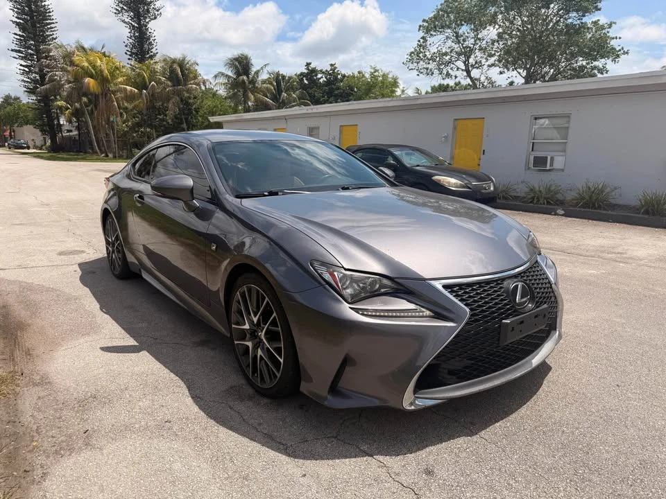 2016 Lexus RC - Image 2 of 7