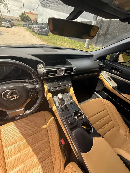 2016 Lexus RC - Image 7 of 7