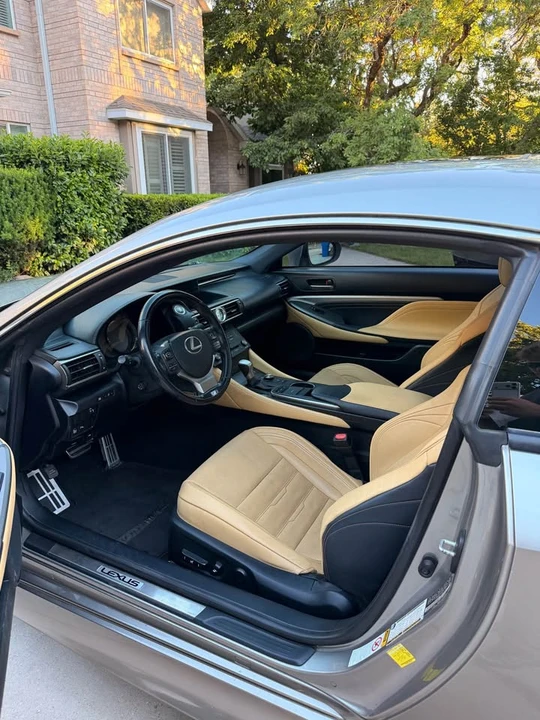 2016 Lexus RC - Image 7 of 10