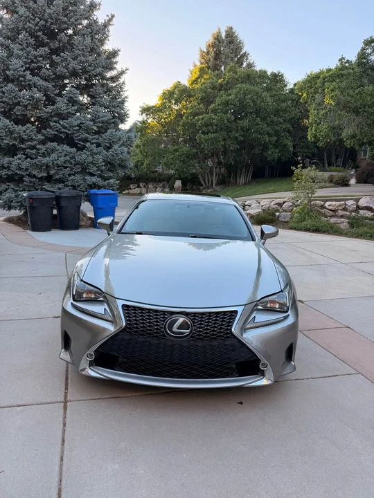 2016 Lexus RC - Image 2 of 10