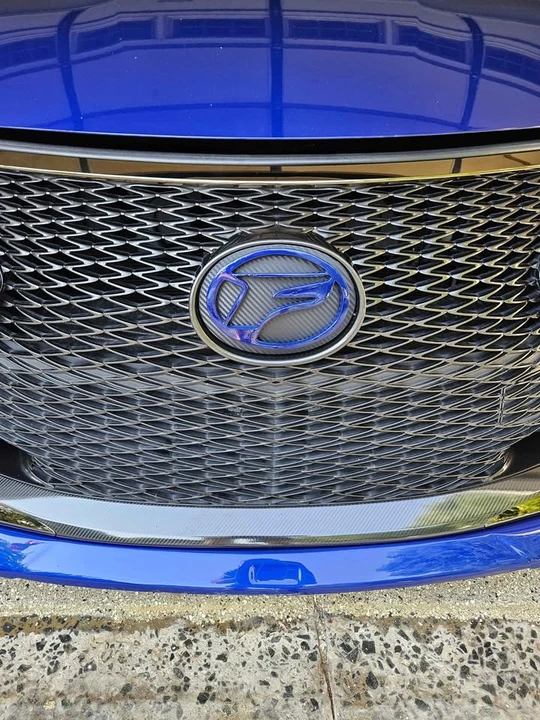 2016 Lexus RC F - Image 2 of 19