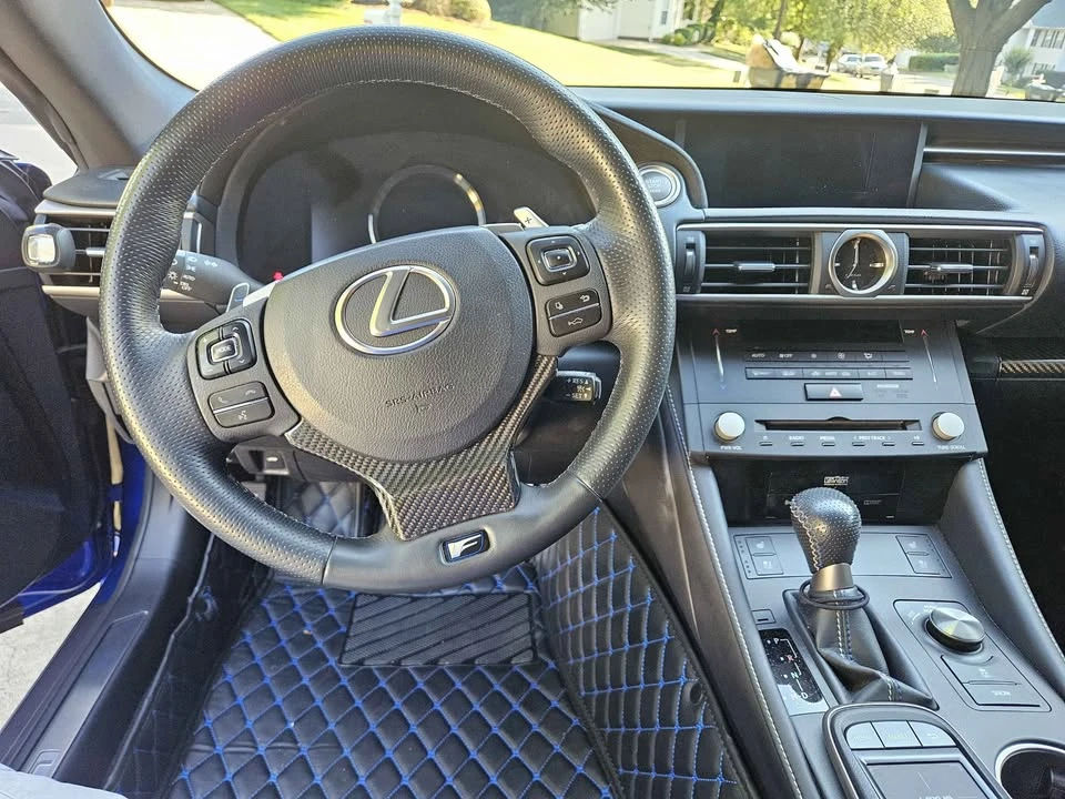 2016 Lexus RC F - Image 9 of 19