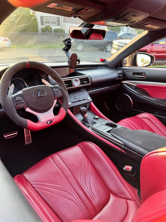 2016 Lexus RC F - Image 10 of 11