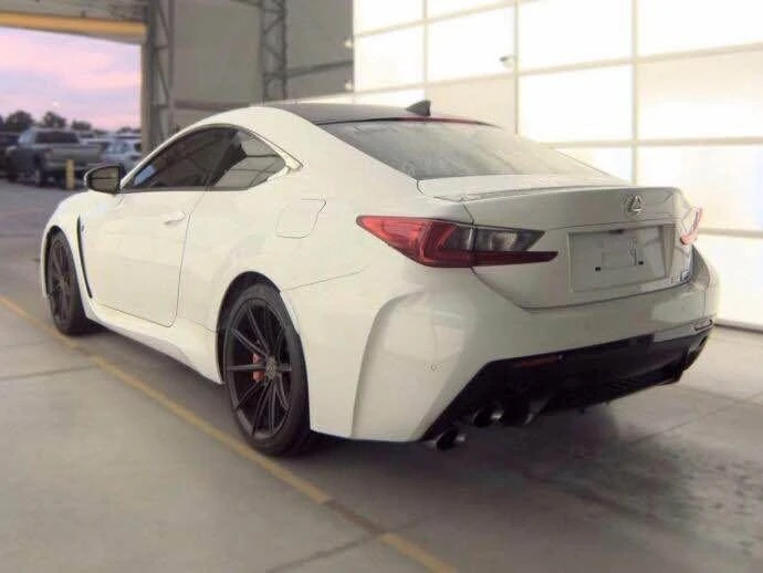 2016 Lexus RC F - Image 3 of 5