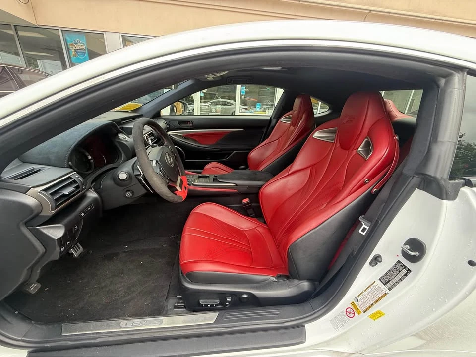 2016 Lexus RC F - Image 11 of 18