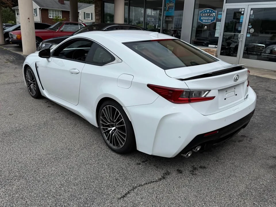 2016 Lexus RC F - Image 5 of 18