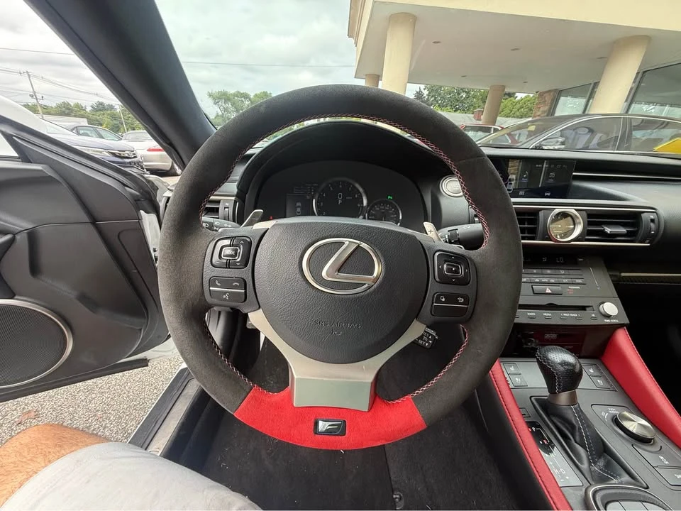 2016 Lexus RC F - Image 13 of 18