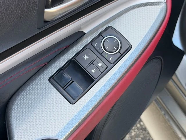 2016 Lexus RC - Image 15 of 21