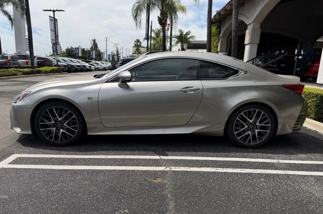 2016 Lexus RC - Image 4 of 12