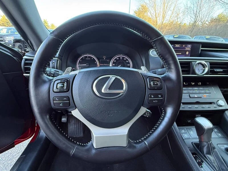 2016 Lexus RC - Image 19 of 19