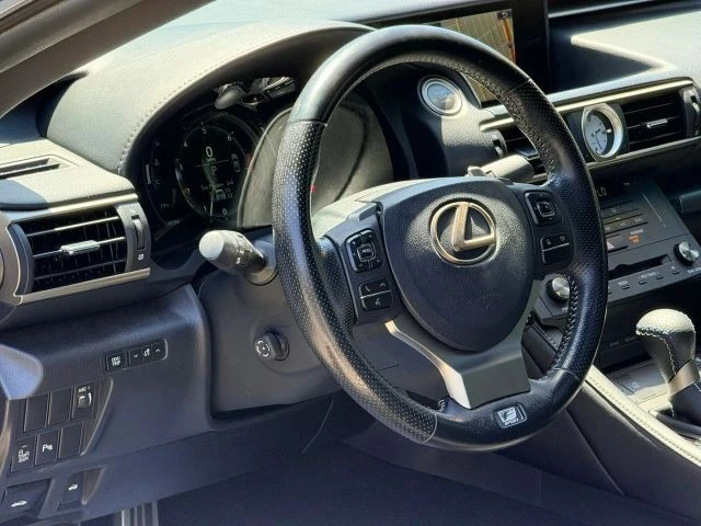 2016 Lexus RC - Image 14 of 31