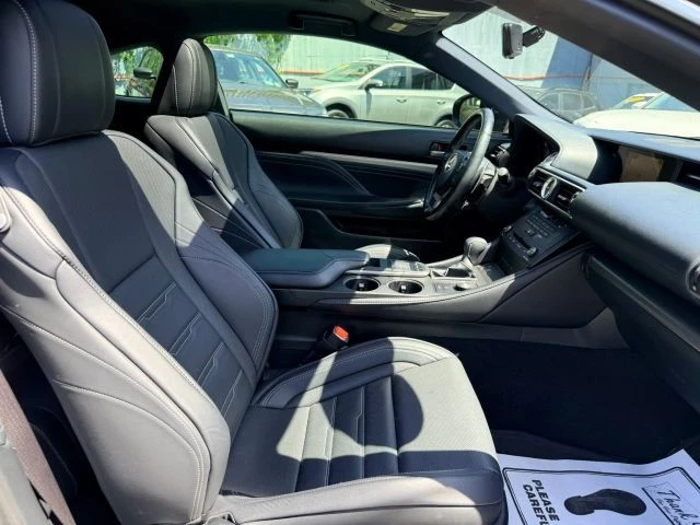 2016 Lexus RC - Image 21 of 31