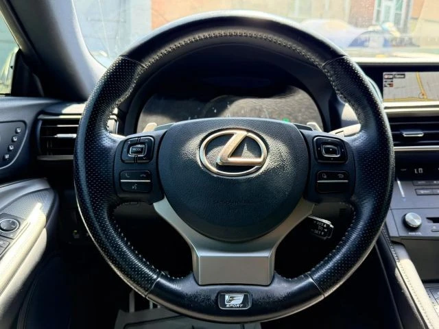 2016 Lexus RC - Image 26 of 31