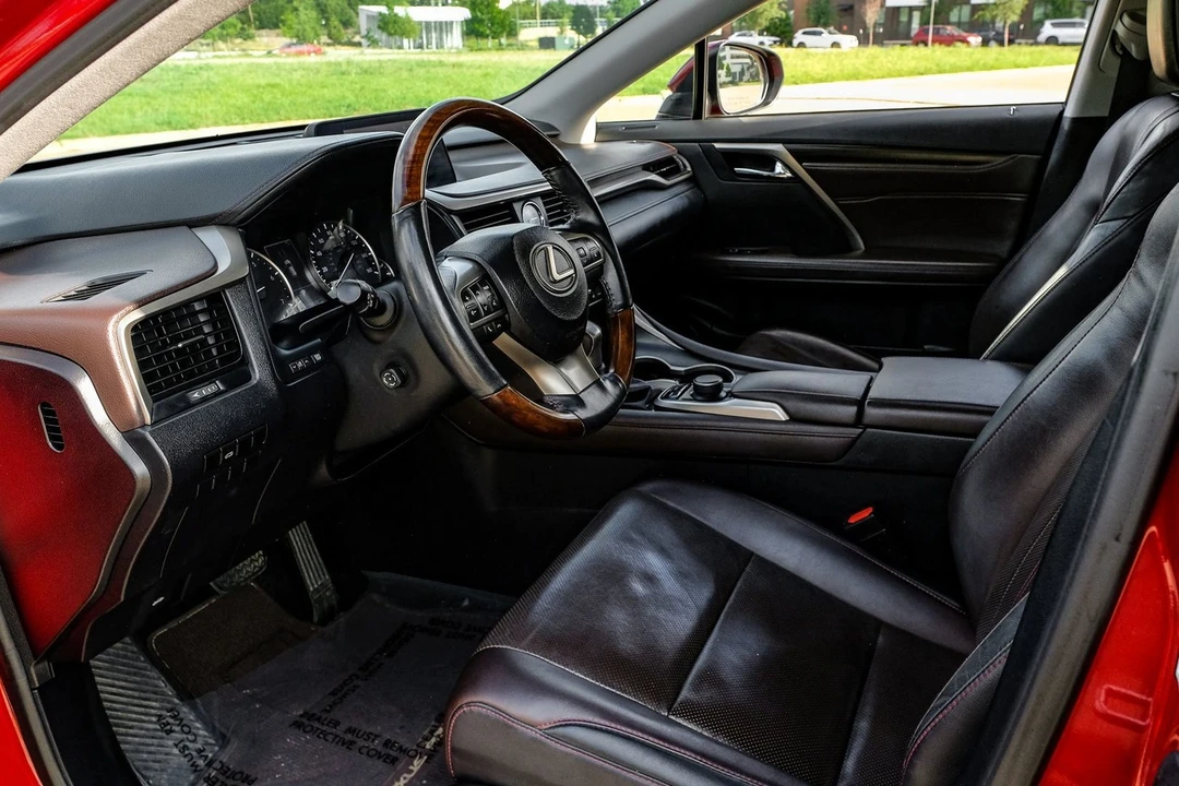 2016 Lexus RC - Image 3 of 31
