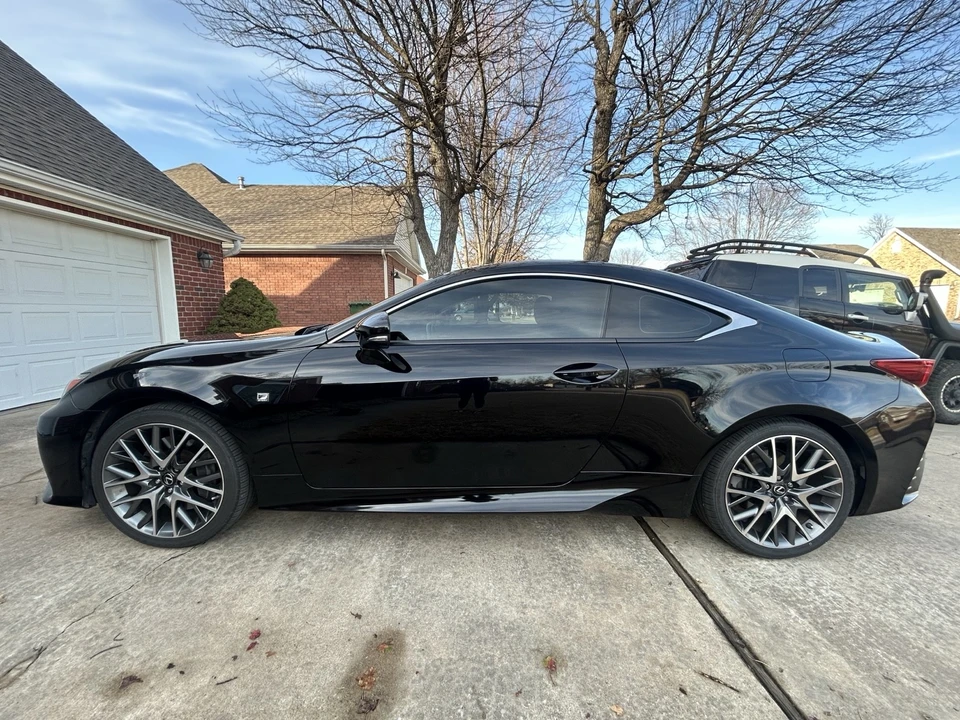 2016 Lexus RC - Image 12 of 21