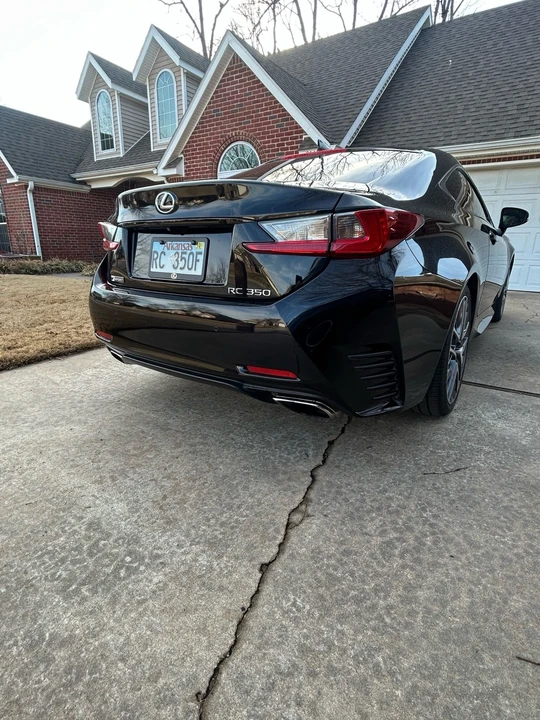 2016 Lexus RC - Image 13 of 21