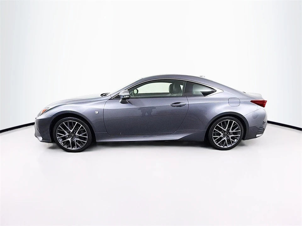 2016 Lexus RC - Image 4 of 12