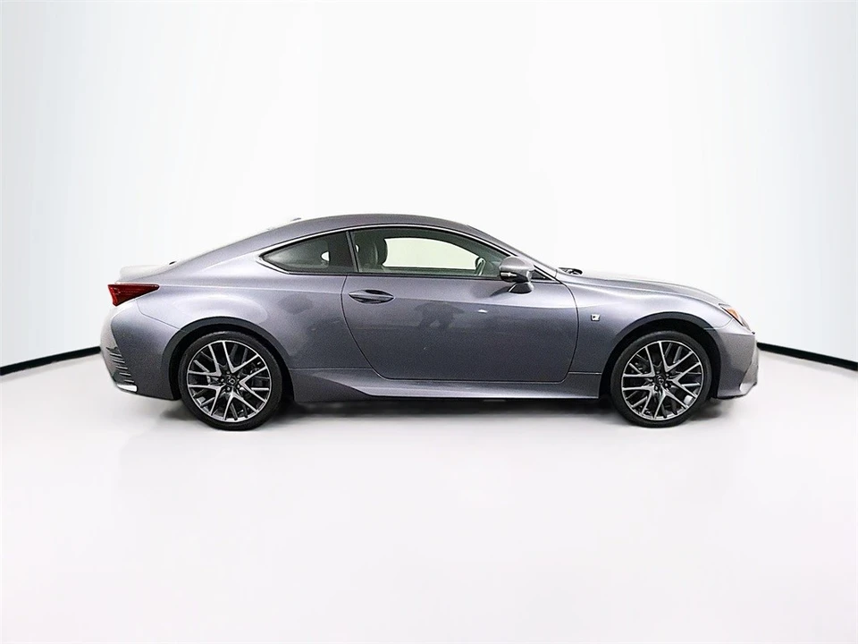 2016 Lexus RC - Image 8 of 12