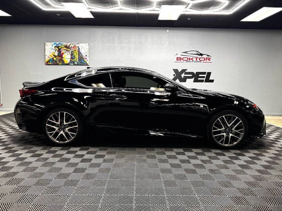 2016 Lexus RC - Image 17 of 21