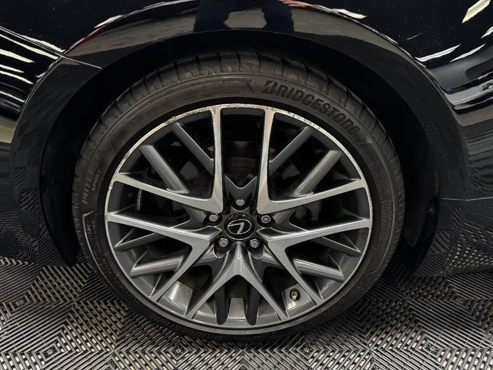 2016 Lexus RC - Image 18 of 21