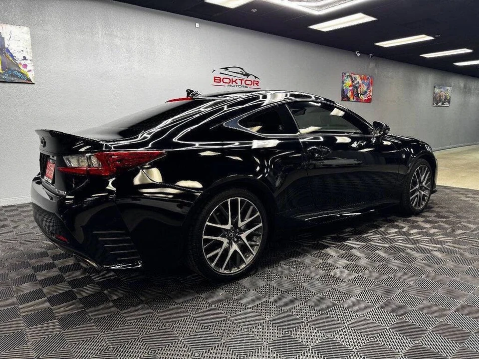2016 Lexus RC - Image 15 of 21