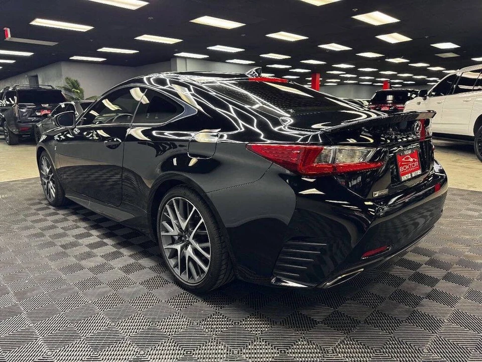 2016 Lexus RC - Image 11 of 21