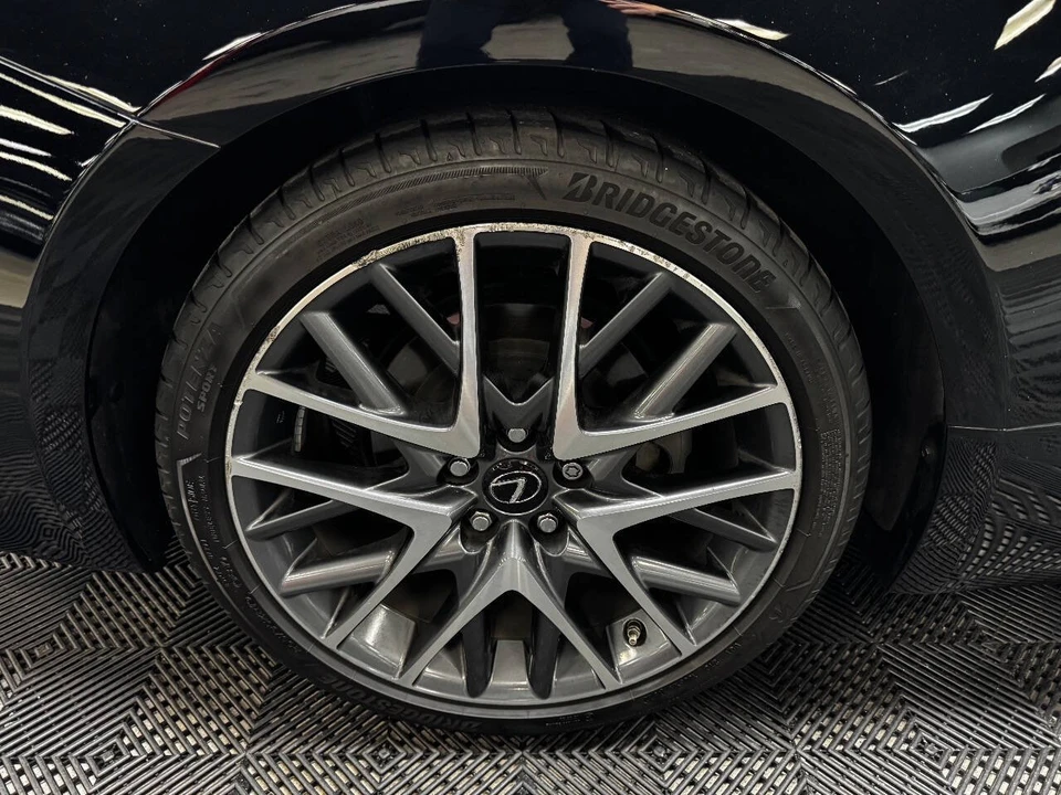 2016 Lexus RC - Image 16 of 21