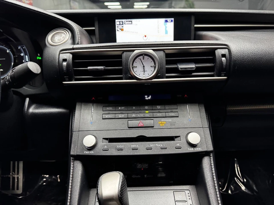 2016 Lexus RC - Image 21 of 21