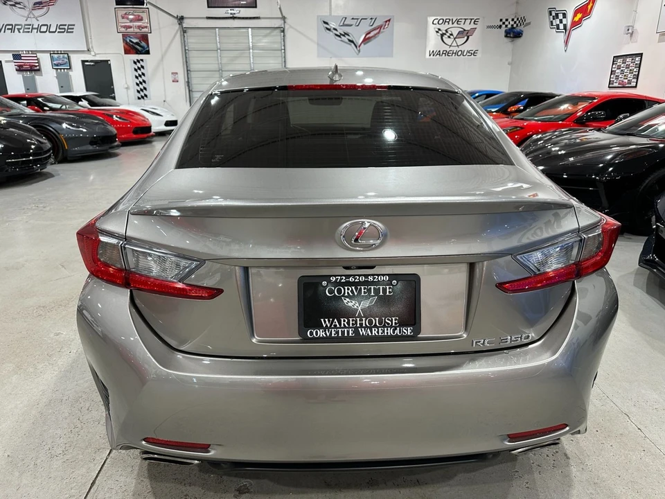 2016 Lexus RC - Image 9 of 11