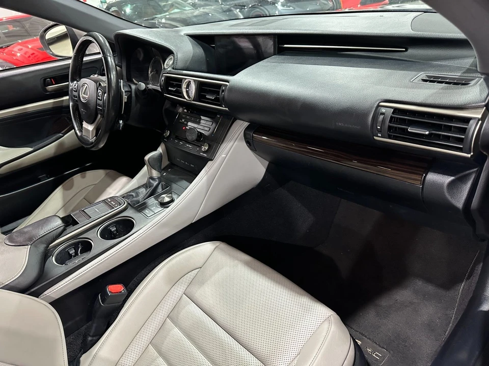 2016 Lexus RC - Image 11 of 11
