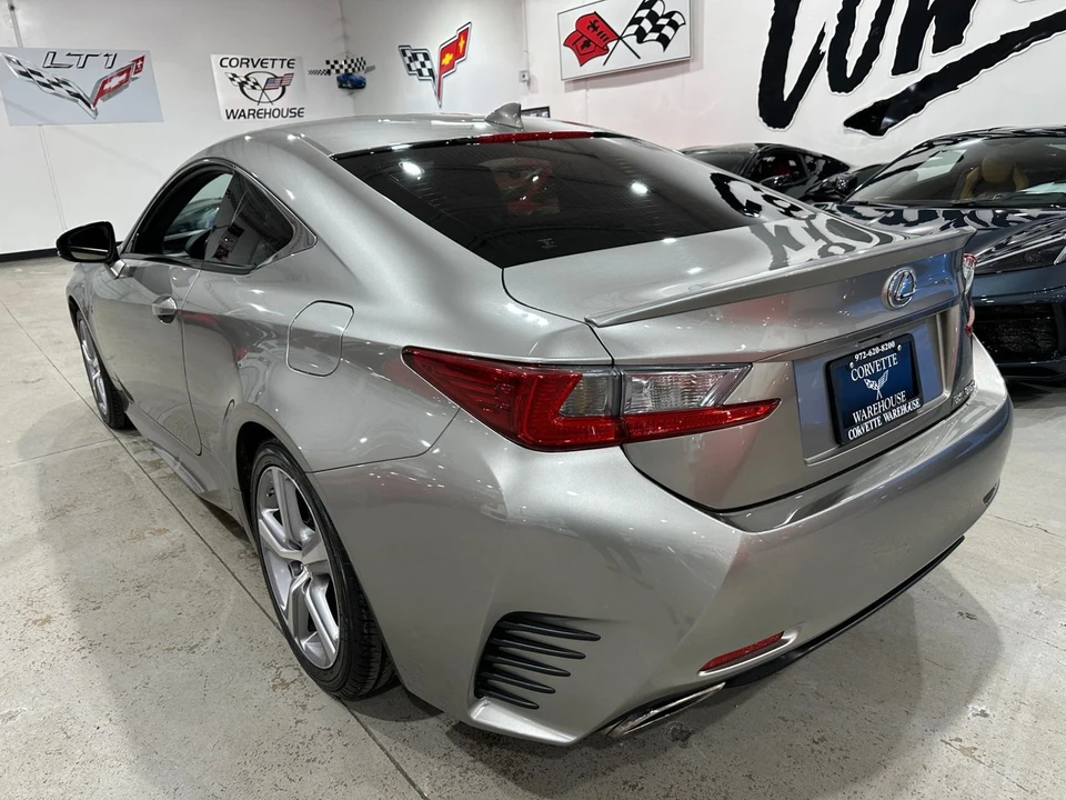 2016 Lexus RC - Image 4 of 11