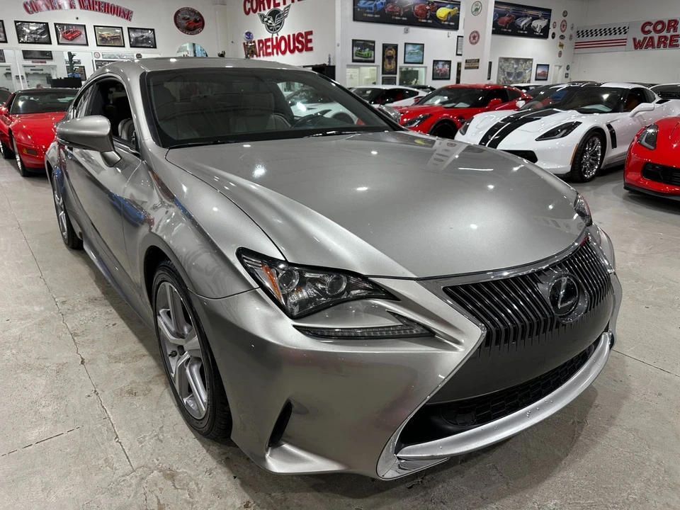 2016 Lexus RC - Image 5 of 11