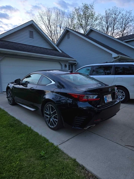 2016 Lexus RC - Image 4 of 9