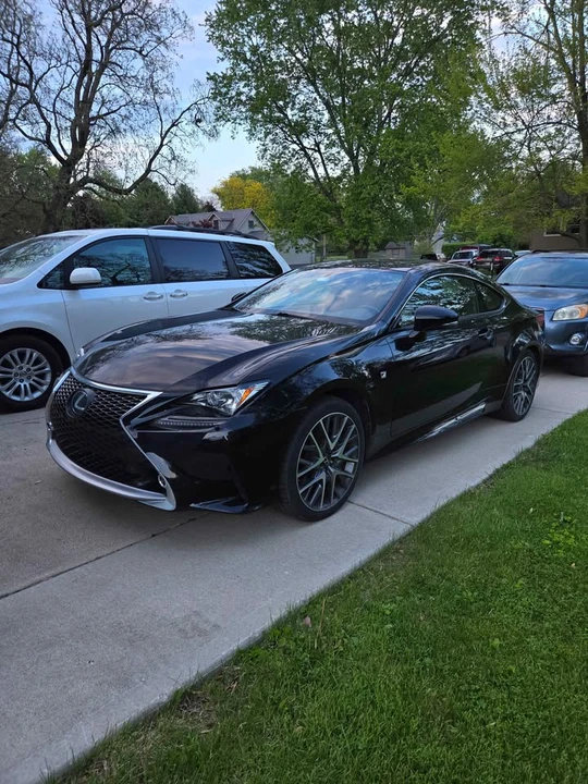 2016 Lexus RC - Image 2 of 9