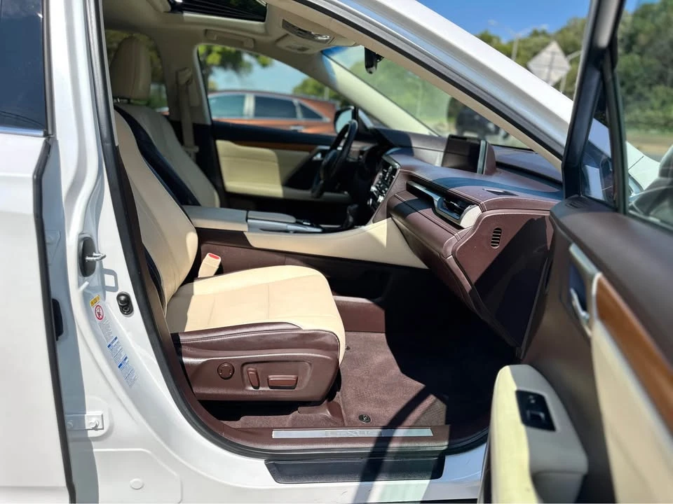 2016 Lexus RX 4th Gen - Image 18 of 19
