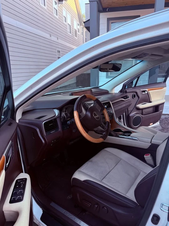2016 Lexus RX 4th Gen - Image 8 of 11