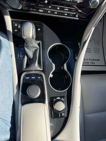 2016 Lexus RX 4th Gen - Image 17 of 17