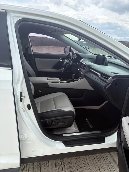 2016 Lexus RX 4th Gen - Image 5 of 12