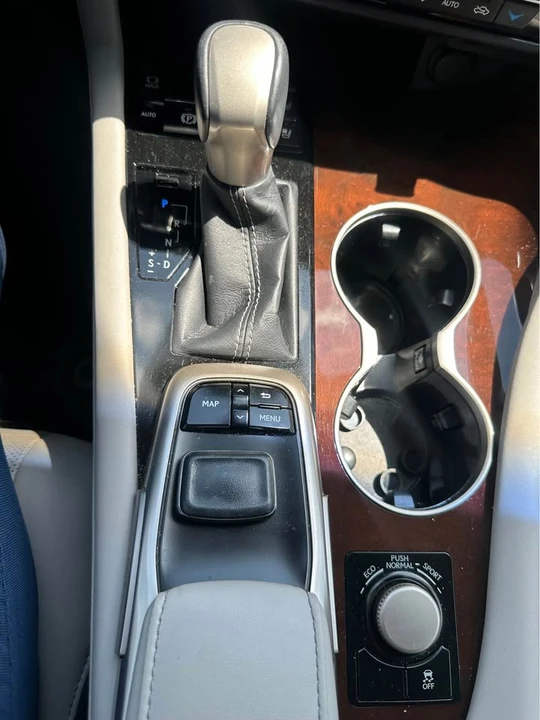 2016 Lexus RX 4th Gen - Image 13 of 17