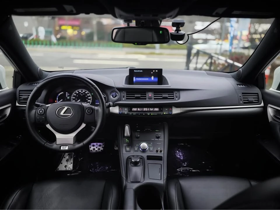 2016 Lexus CT - Image 8 of 20
