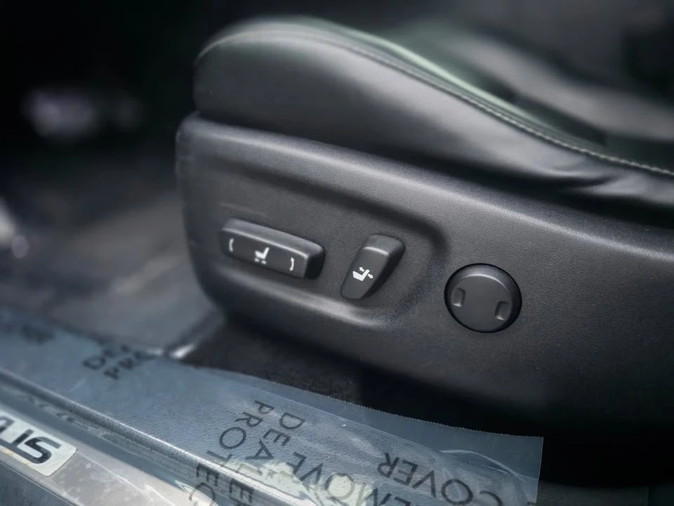2016 Lexus CT - Image 14 of 16