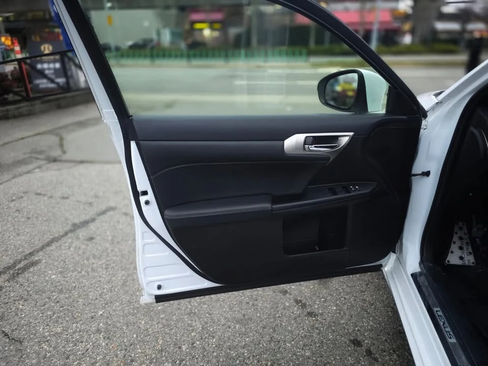 2016 Lexus CT - Image 7 of 16