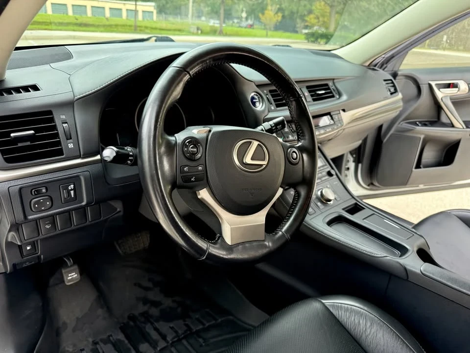 2016 Lexus CT - Image 10 of 20