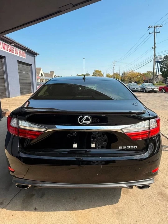 2016 Lexus ES 6th Gen - Image 5 of 20