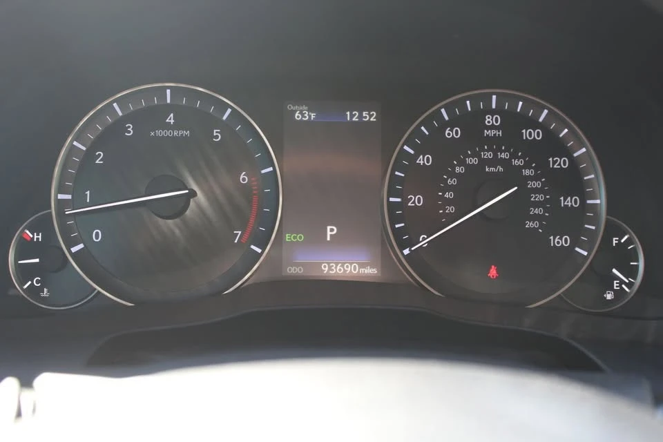 2016 Lexus ES 6th Gen - Image 12 of 18
